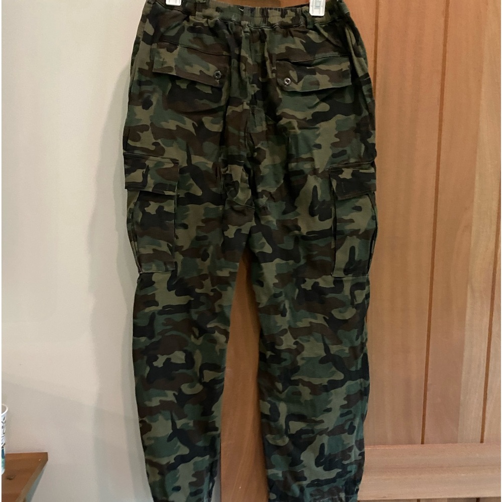 Size large camo cargo jogger.